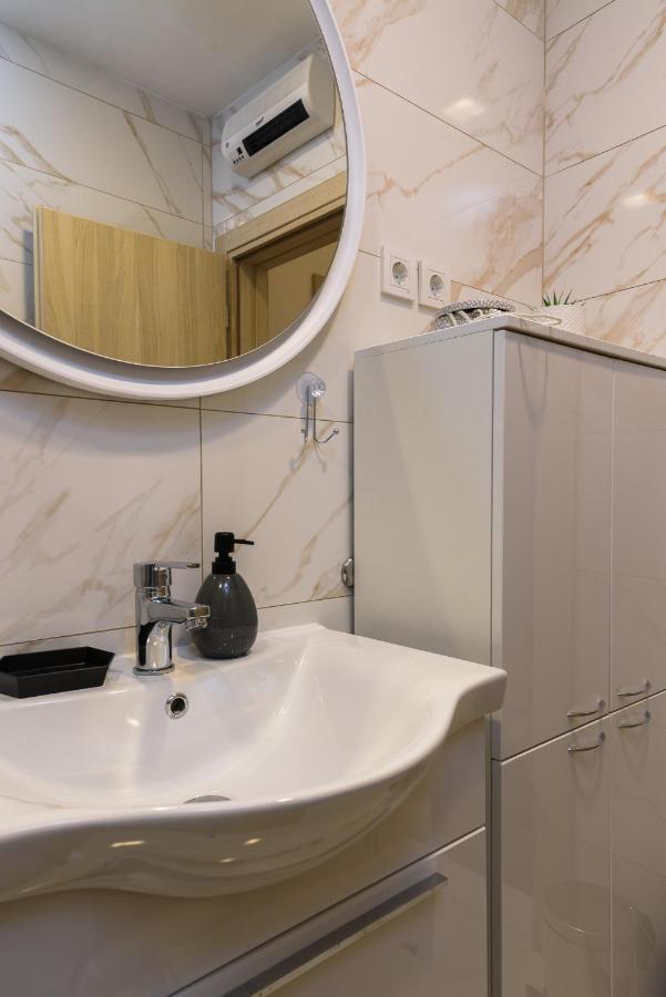 Apartments Mare Trogir Exterior foto