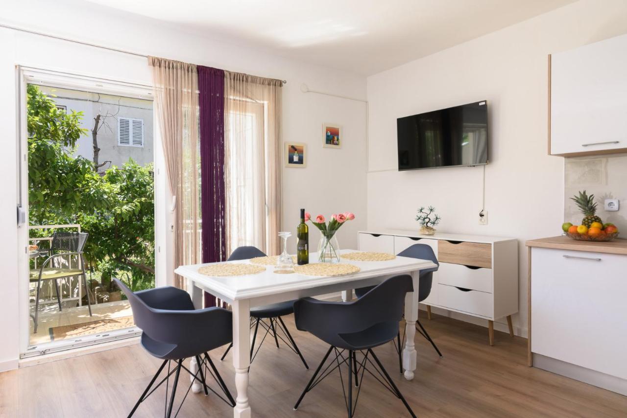 Apartments Mare Trogir Exterior foto
