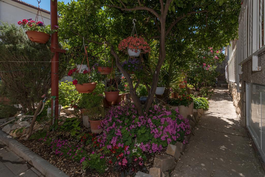 Apartments Mare Trogir Exterior foto