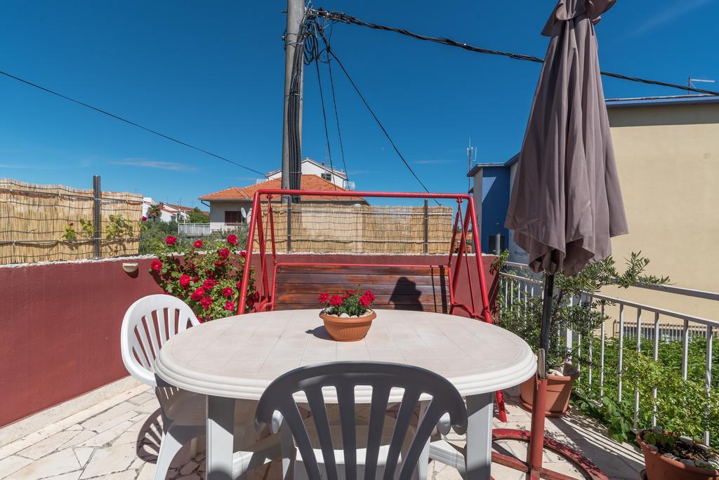 Apartments Mare Trogir Exterior foto