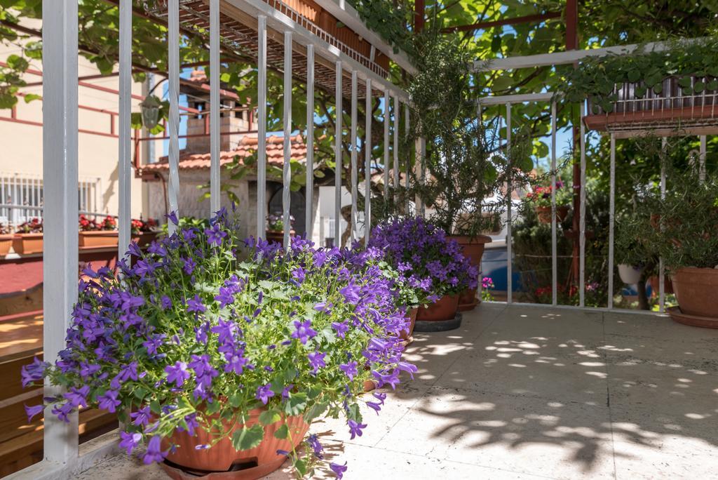 Apartments Mare Trogir Exterior foto